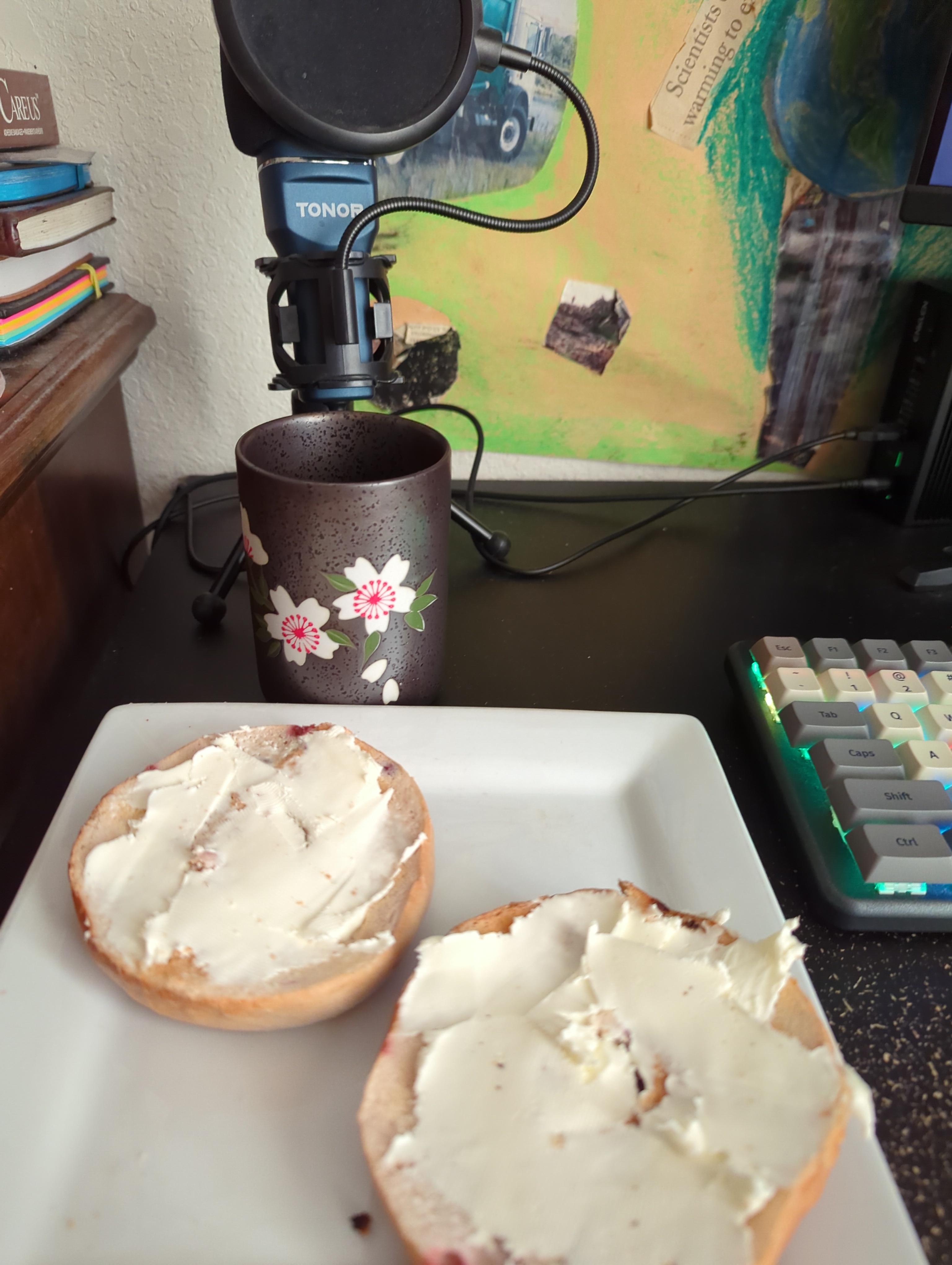 Tea with cream cheese bagels