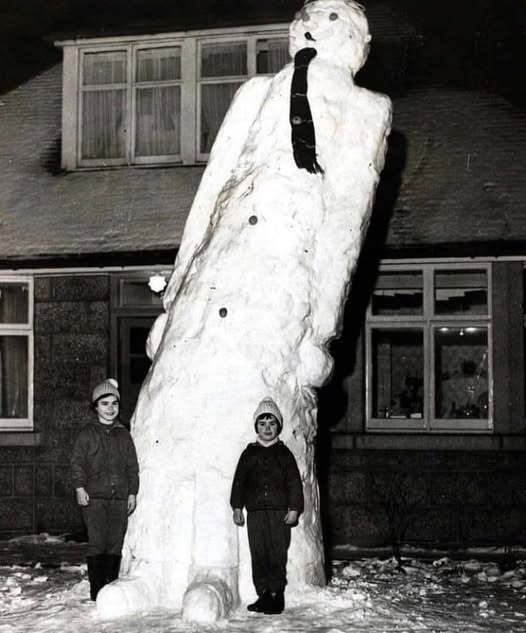 17 foot tall snowman